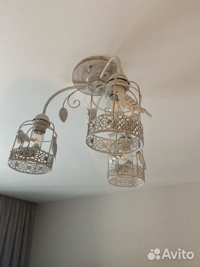 Люстра и 2 светильника