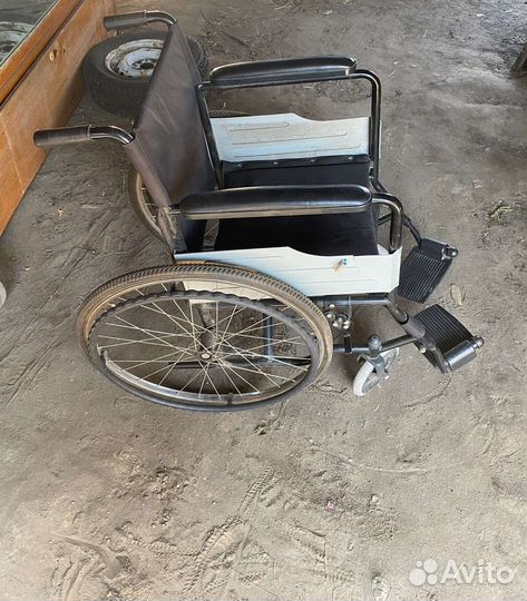 Инвалидная коляска