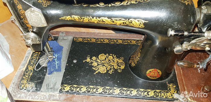 Швейная машинка-ретро