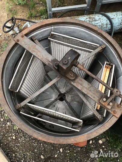 Медогонка 4х рамочная