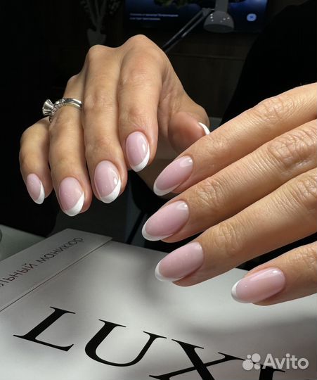 Маникюр / Наращивание ресниц / Шугаринг