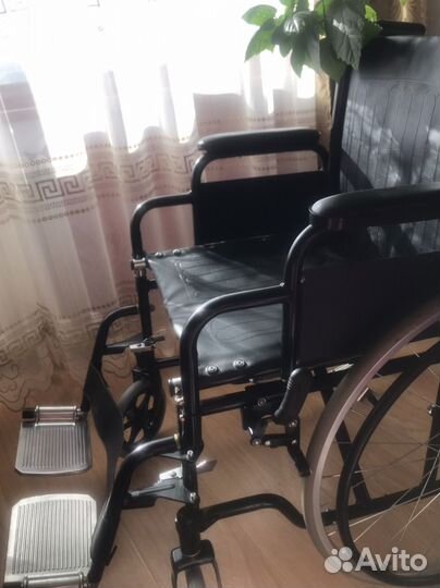 Инвалидная коляска