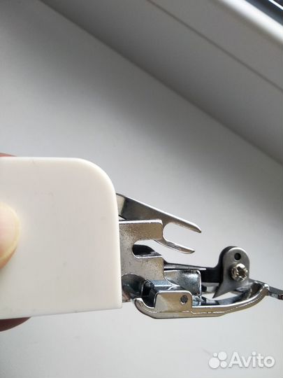 Лапка-бокорез для швейных машин