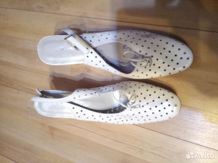 Босоножки женские