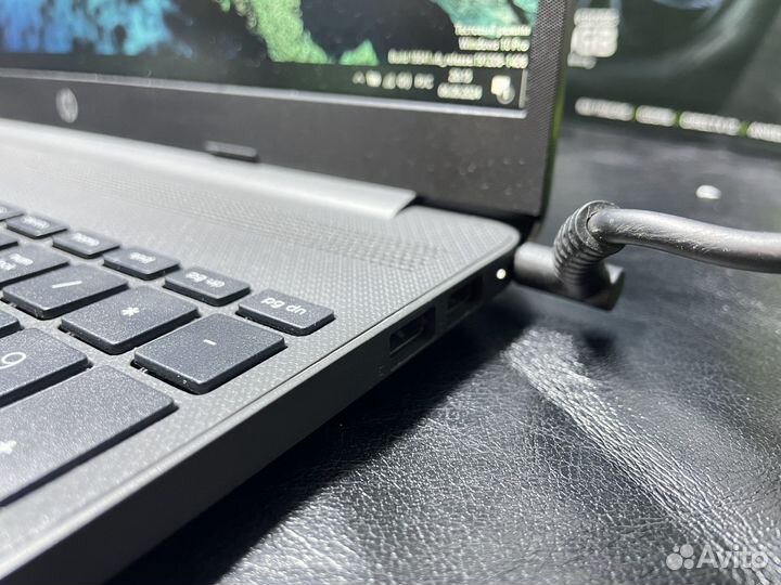 Ноутбук HP 250g8 i3-11/256ssd