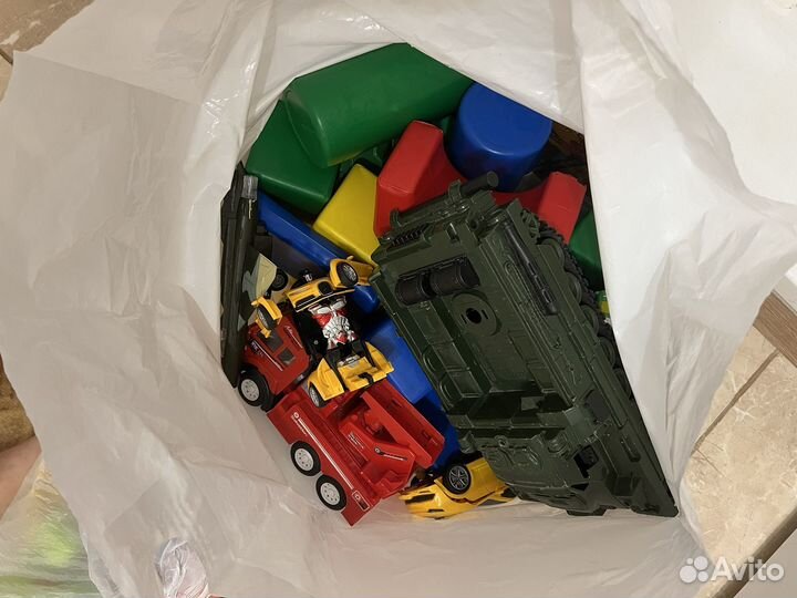 Огромный пакет игрушек