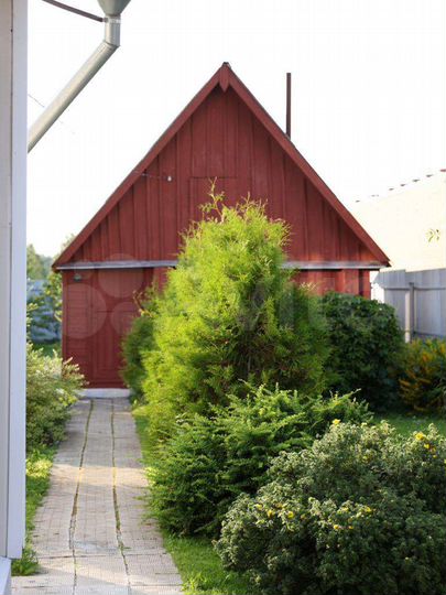 Дом 195 м² на участке 15 сот.