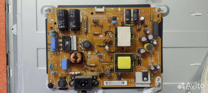 Разбор LG 32LB570U