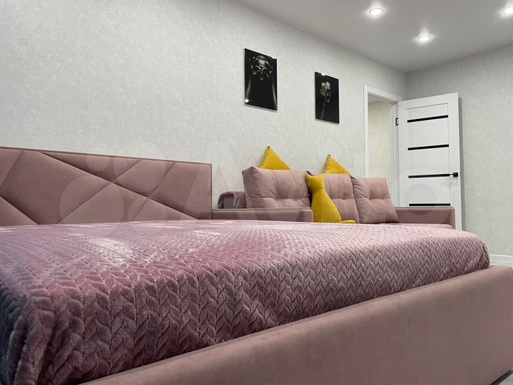 2-к. квартира, 60 м², 1/5 эт.