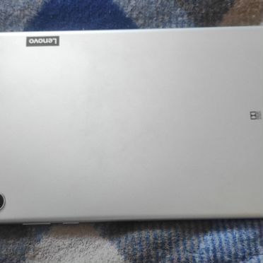 Lenovo tab m10