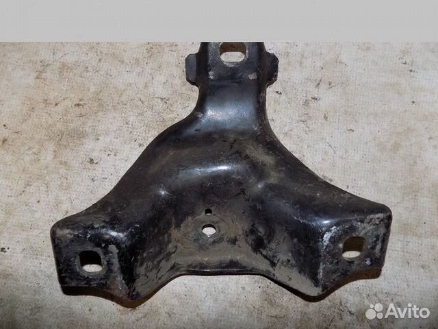 Кронштейн двигателя правый Focus I 1998-2004