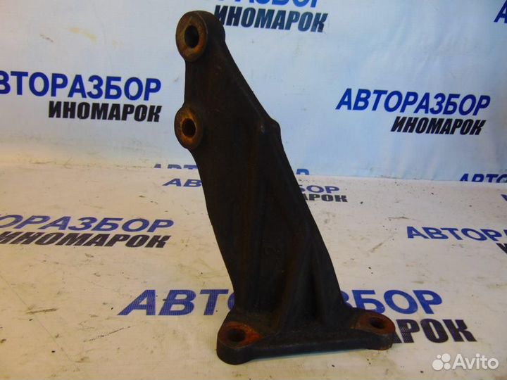 Кронштейн кпп для Toyota Cresta 5 1996-2001г