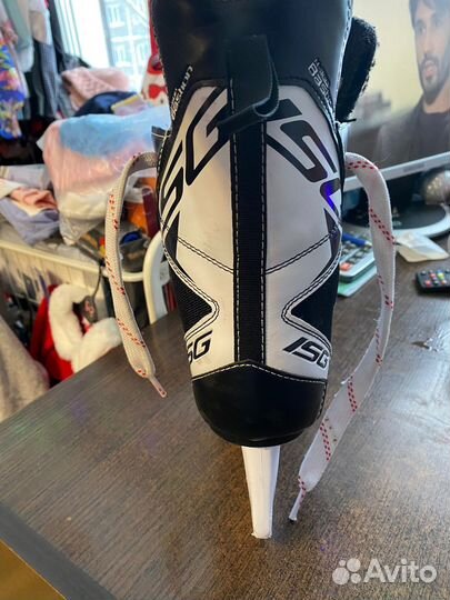 Коньки хоккейные