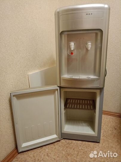 Кулер для воды напольный б/у