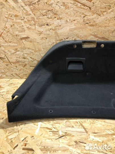 Обшивка крышки багажника Mercedes C W219 M113.967