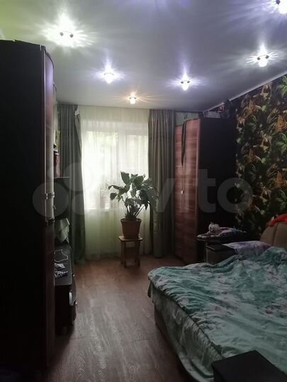 4-к. квартира, 83 м², 1/9 эт.