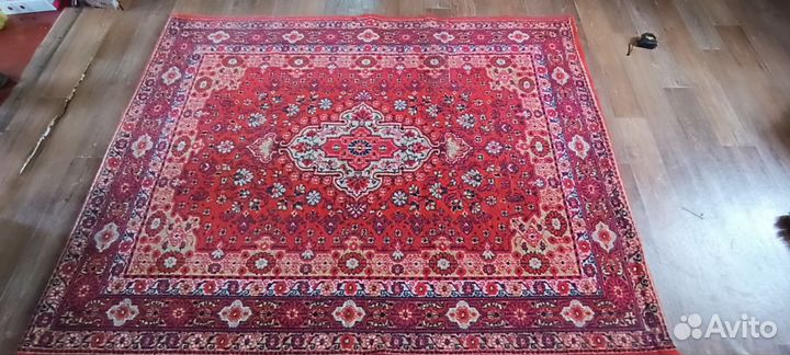 Ковер шерстяной