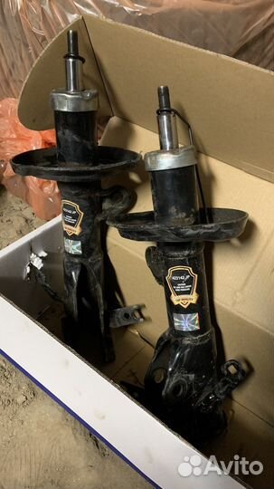 Стойки передние honda civic 9 4D