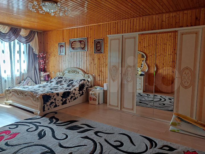 Коттедж 318 м² на участке 26 сот.