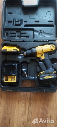 Шуруповерт dewalt 18v dcd771