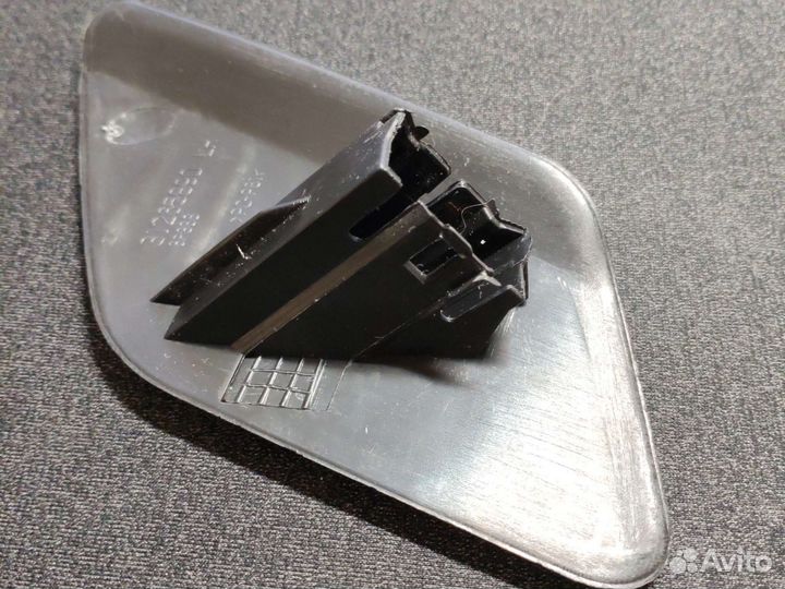 Крышка форсунки омывателя volvo s60 II 2010-2013