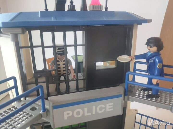 Полицейский участок playmobil