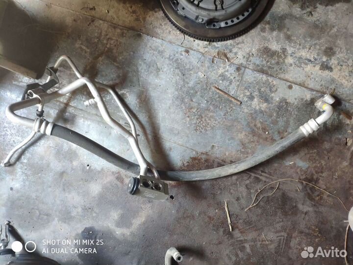 Трубка кондиционера с клапаном трв на Киа Серато