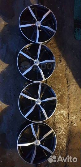 Диск литой R16 6.5J 5x114.3 ET40 кик Фишт алмаз