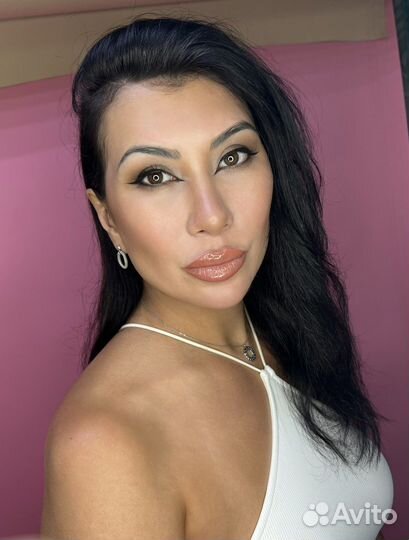 Модель на макияж