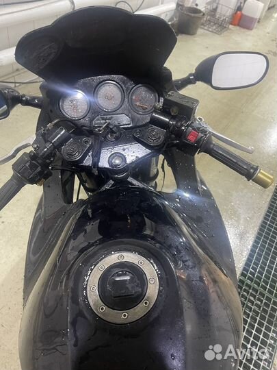 Продам мотоцикл suzuki gsx600f