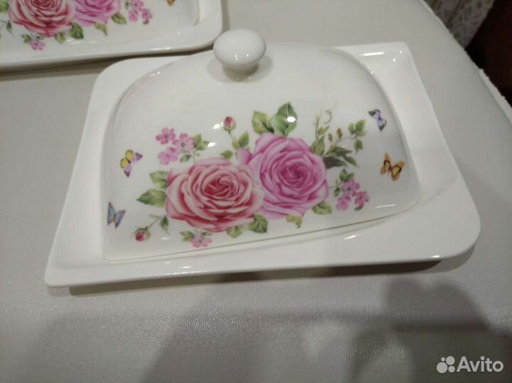 Посуда для сервировки стола