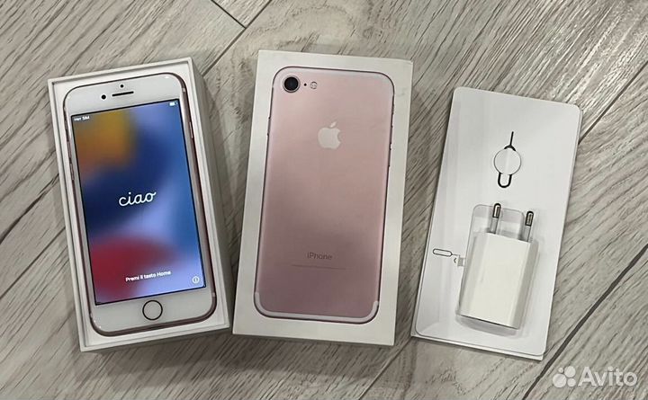 Телефон iPhone 7