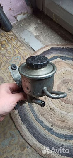 Бачок гура Toyota Altezza sxe10 3sge