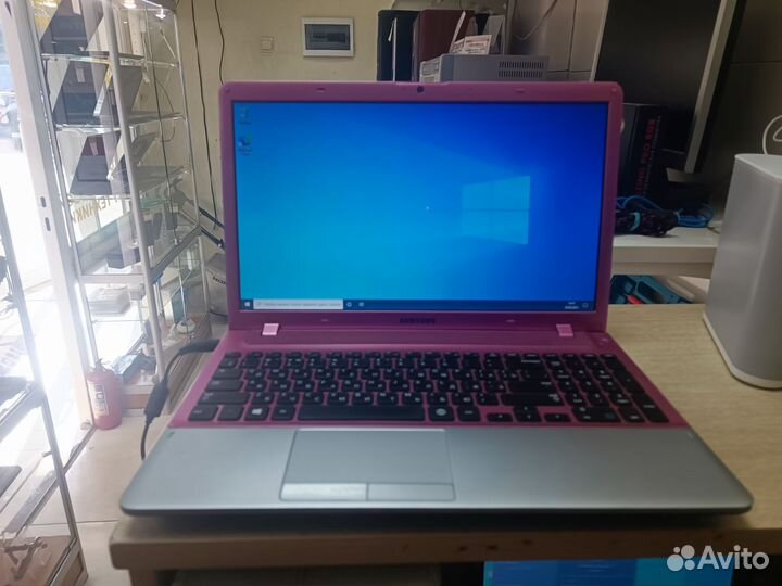 Ноутбук samsung i7/8/320/2gb