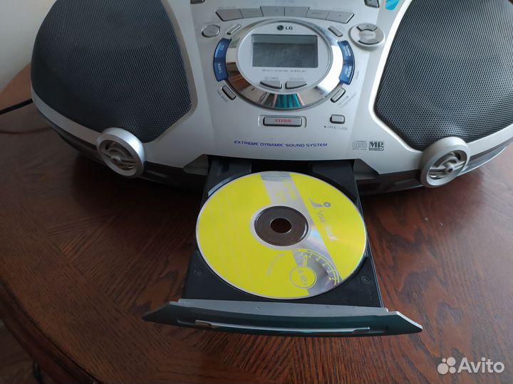 Магнитола LG мр3 / CD