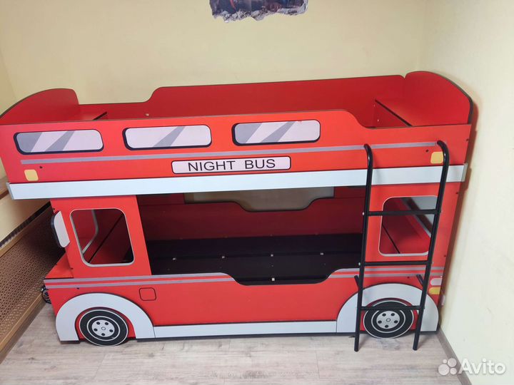 Двухъярусная кровать бу с матрасами