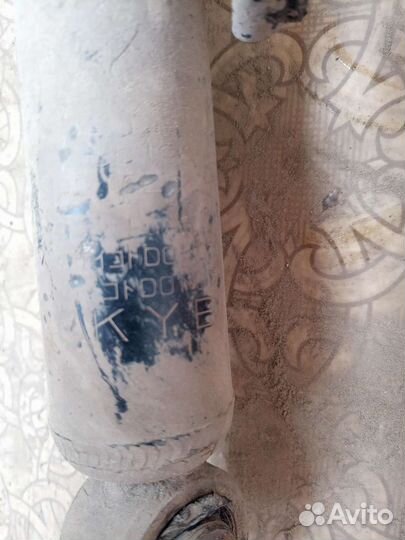 Стойки передние в сборе на Тойота Марк 2, чайзер