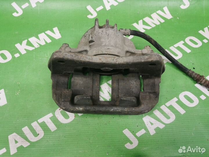 Суппорт Mitsubishi Carisma