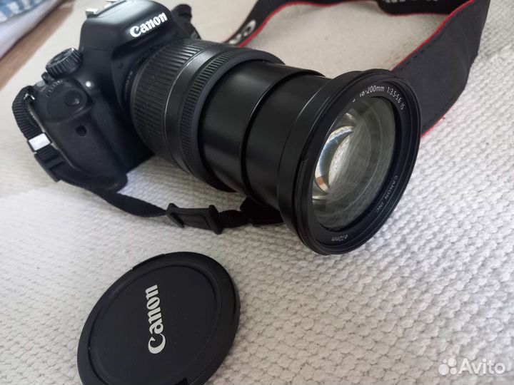 Зеркальный фотоаппарат Canon 550d с объективом