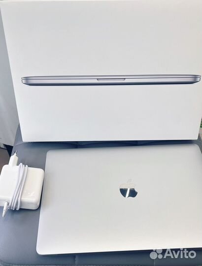 Apple MacBook Air 13-inch 2018