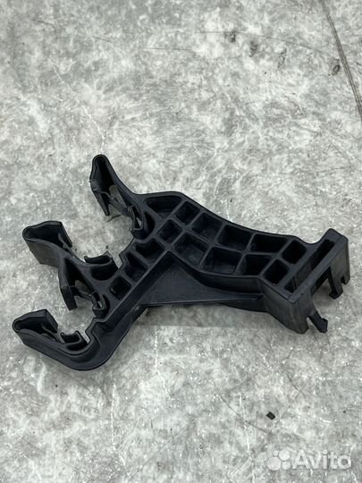 Кронштейн кожуха BMW E70 E71 F15 F16