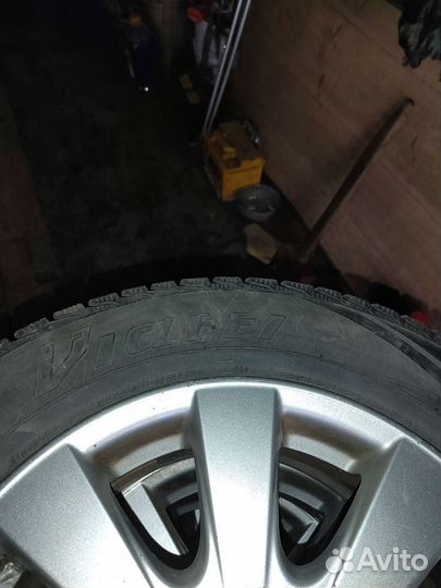 Viatti Brina 215/60 R16