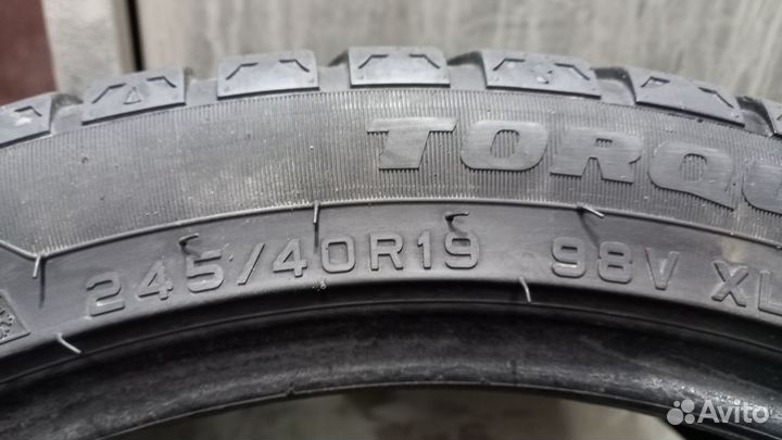 Torque TQ022 245/40 R19