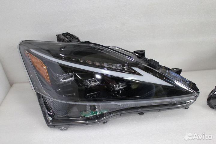 Lexus IS 2005-2013 Фары передние стиль 2021 D6SY2