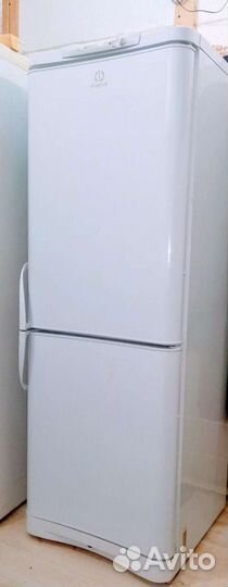 Холодильник Индезит. Двухкамерный