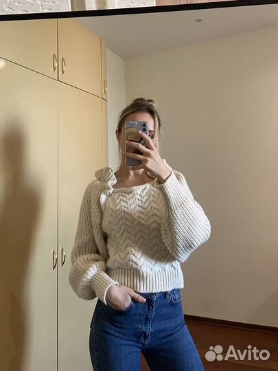 Свитер молочный Zara