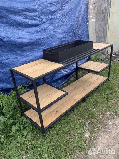 Мангал с большой рабочей зоной