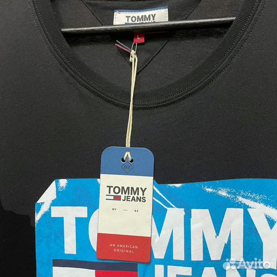 Футболка Tommy Jeans