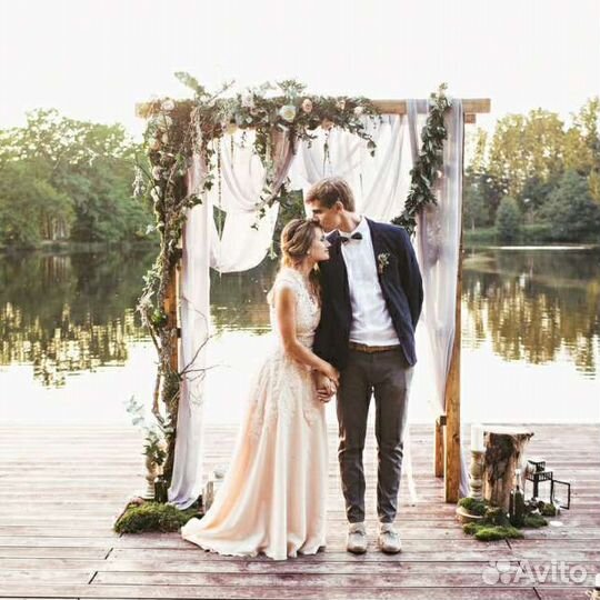 Тяжелый дым, холодные фонтаны, лазерное шоу, конфе