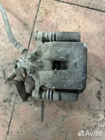 Суппорт задний левый Hyundai I30 GD 1.6 G4FG